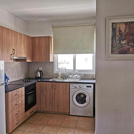 Flemigks 1 Bedroom Appartement Larnaca Extérieur photo