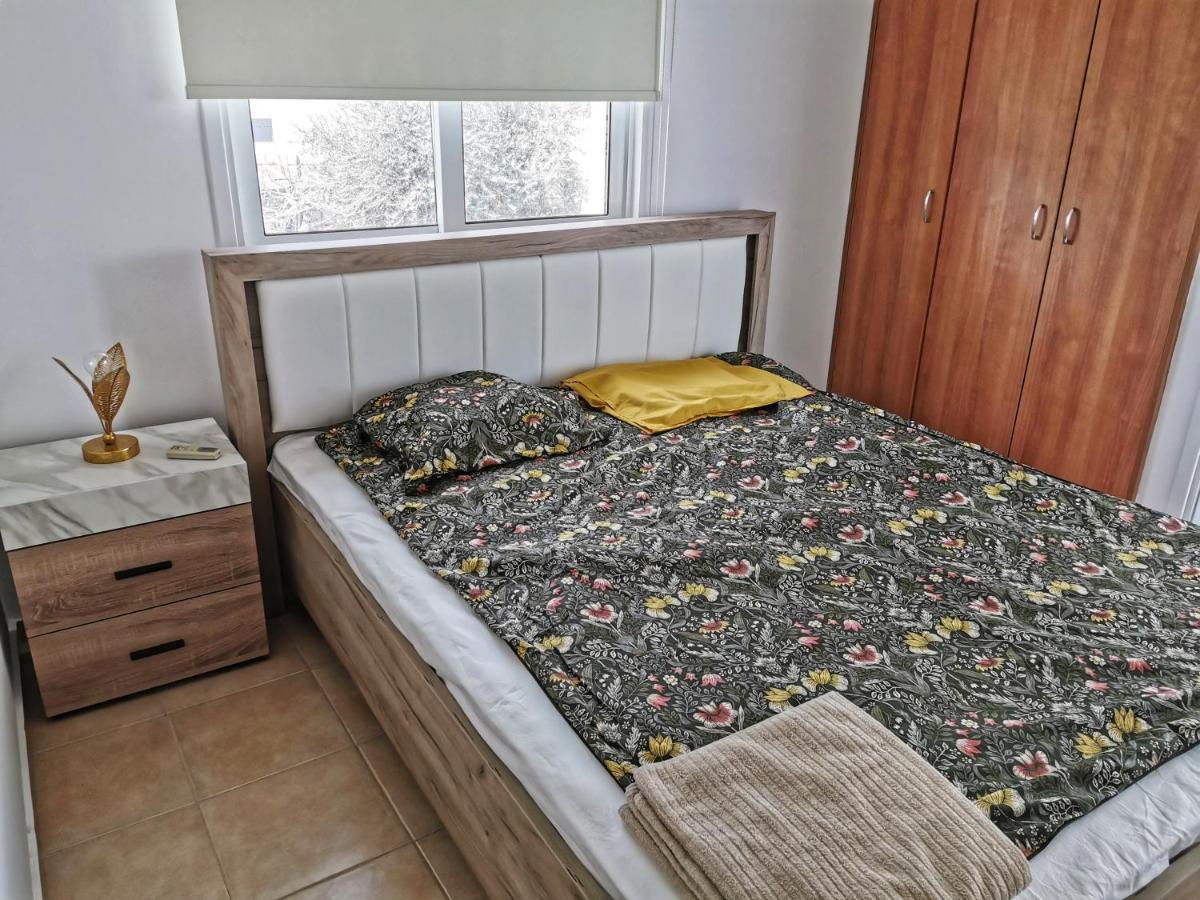 Flemigks 1 Bedroom Appartement Larnaca Extérieur photo