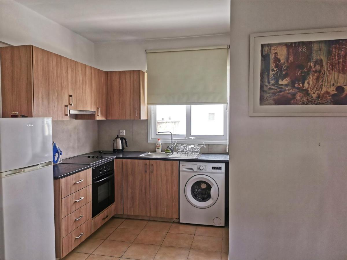 Flemigks 1 Bedroom Appartement Larnaca Extérieur photo